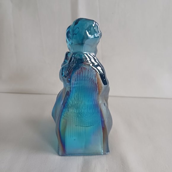 Vintage Wheaton Glass Blue Iridescent Carnival Victorian Dutch Boy Paperweight - Picture 5 of 6